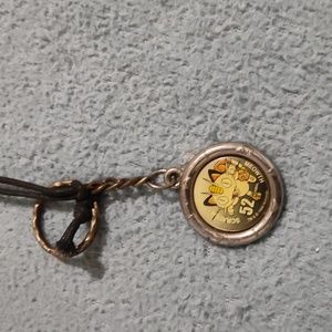 Vintage 1999 Nintendo pikemon meowth keychain